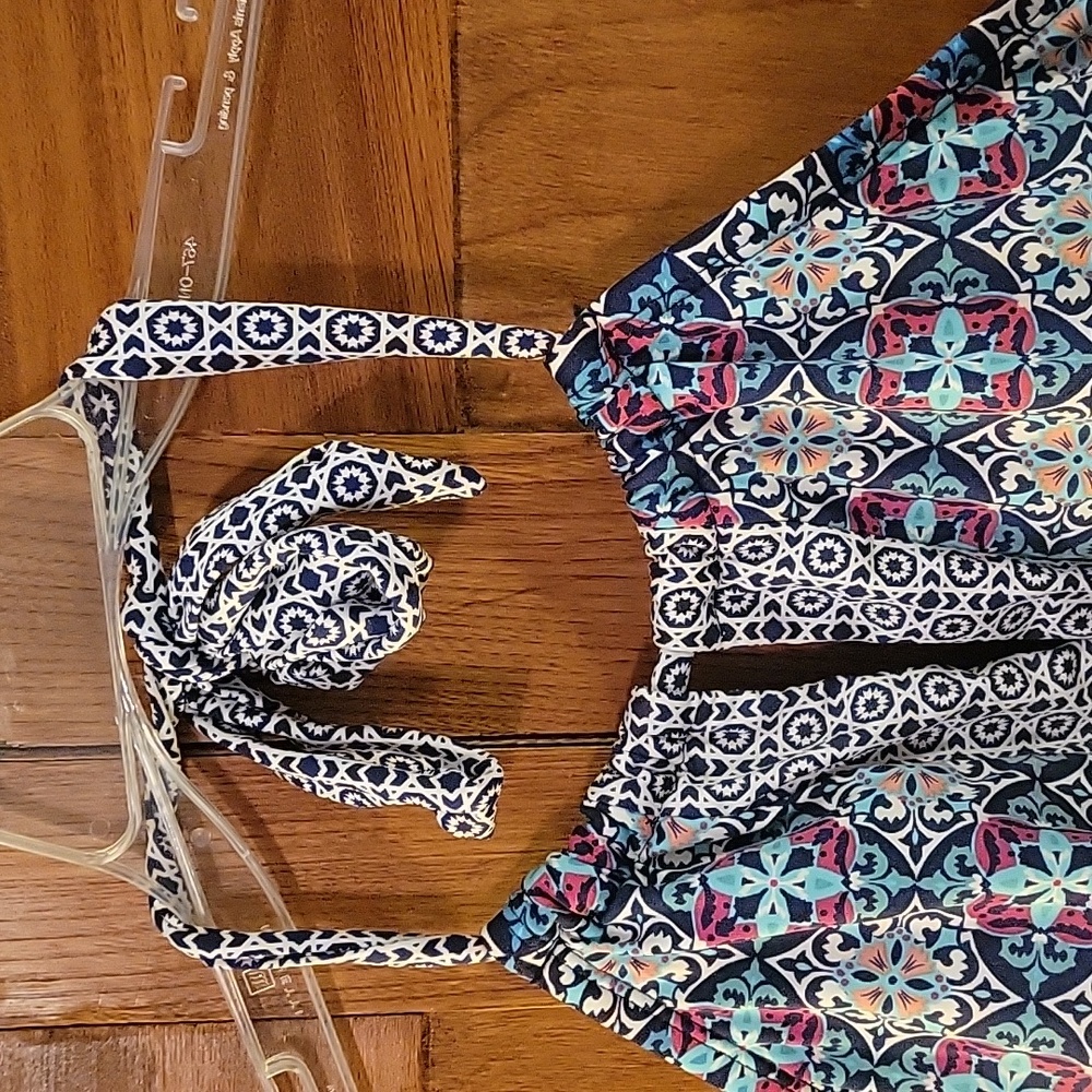 Bathing suit - Picture 2 of 4